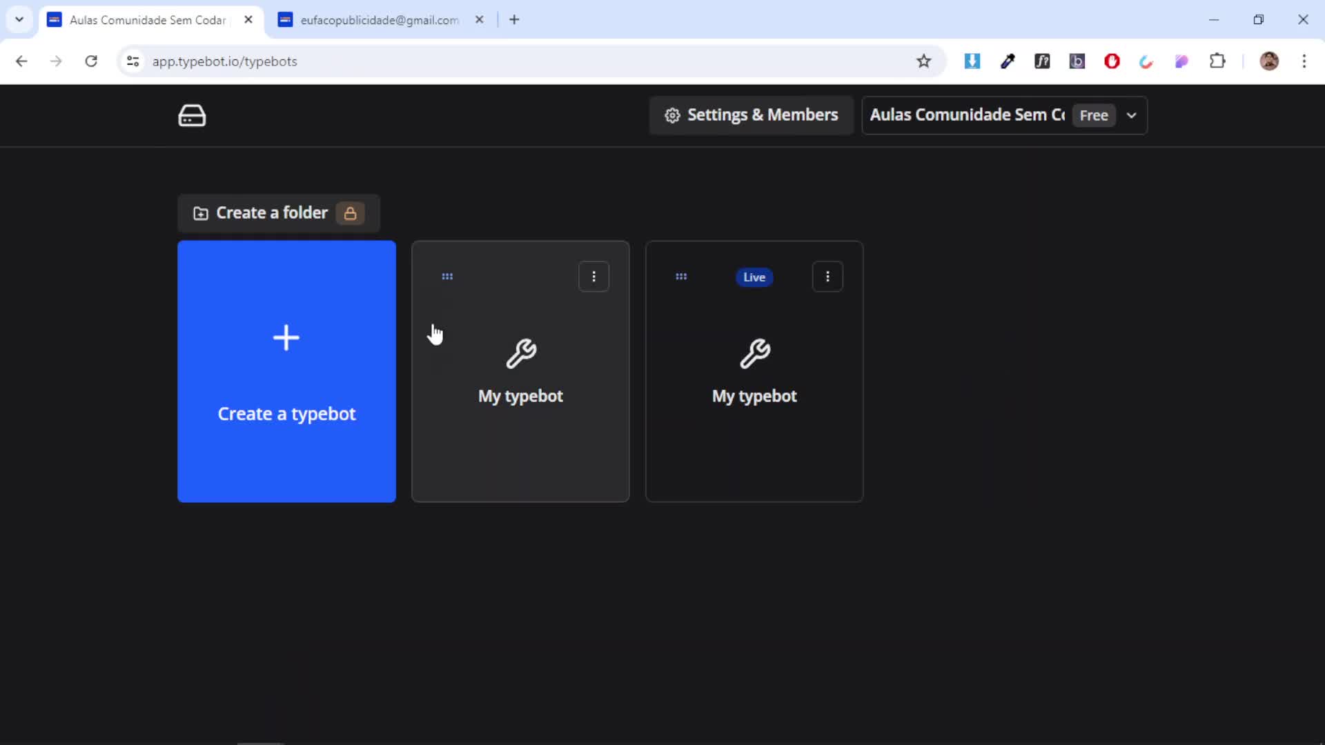 Open-source e modelo de uso self-hosted
